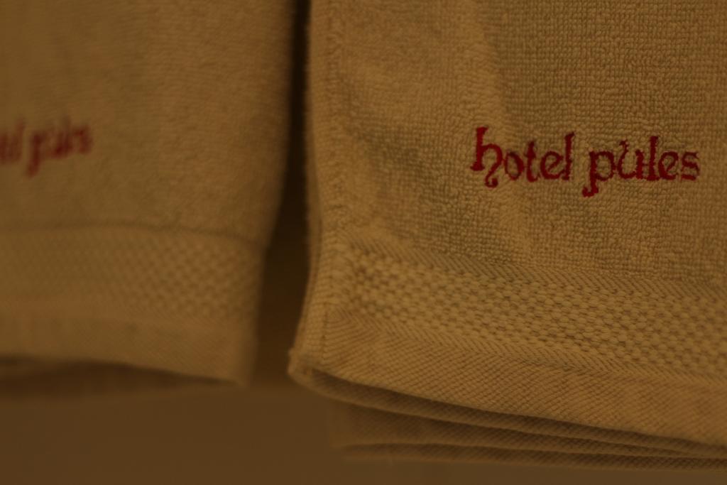 Hotel Pules 요그야카르타 객실 사진